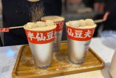 過氣的餐飲小吃品牌，通過設計策劃一年連開3000家，半仙豆夫如何做到的？