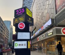 老餐飲設計師為您解讀新餐飲品牌選址是綜合商場店好還是街邊店鋪好？